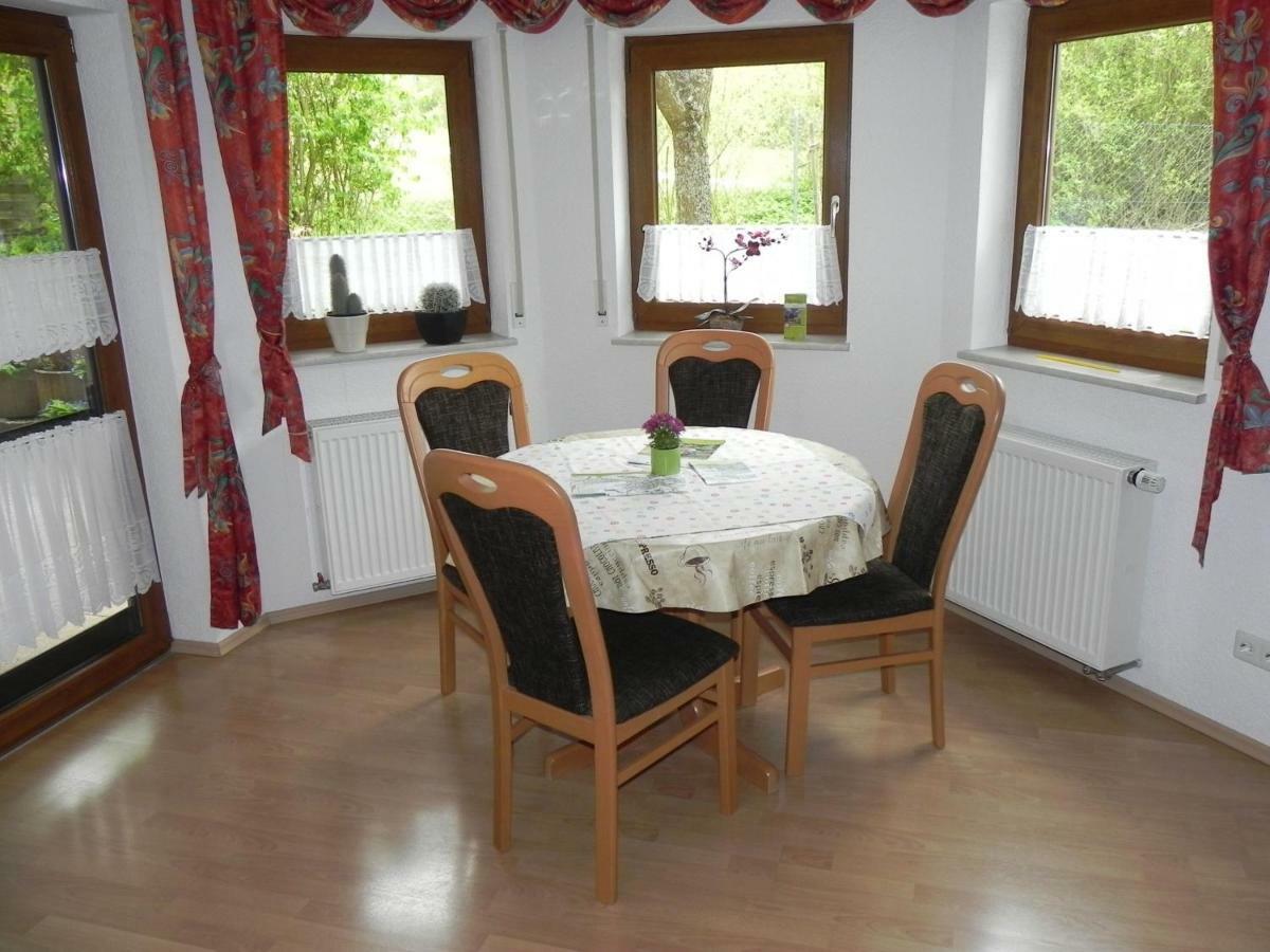 Ferienwohnung Beck Мюнзинген Экстерьер фото